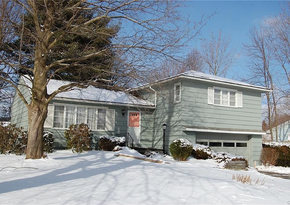 1st image of 11 Colony Dr