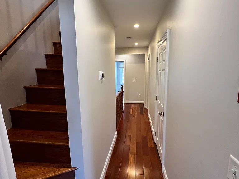 5 Dean St — Photo 29
