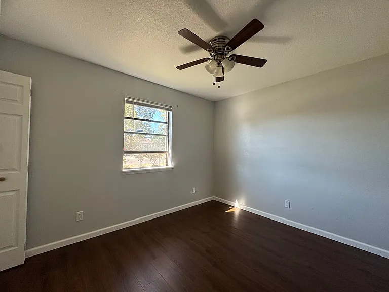 1211 Harvard Dr — Photo 10