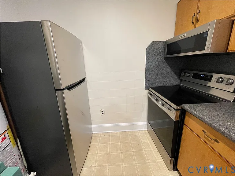 211 Jefferson Ave — Photo 7