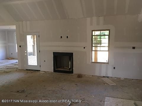 1st image of 102 Highland Dr