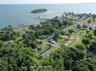 4158 NW Catawba Rd, Port Clinton, OH 43452