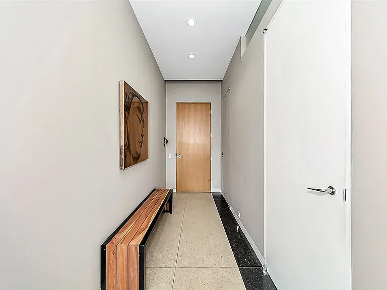 2430 Victory Park Ln #1802 — Photo 2