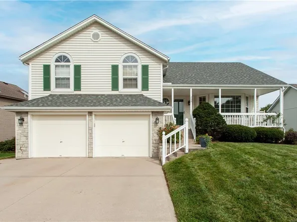 708 NE Deerbrook St, Lees Summit, MO 64086