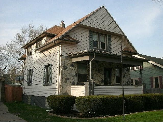 1st image of 326 Poplar St