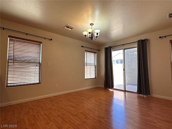 5th image of 178 Gilliflower Ave