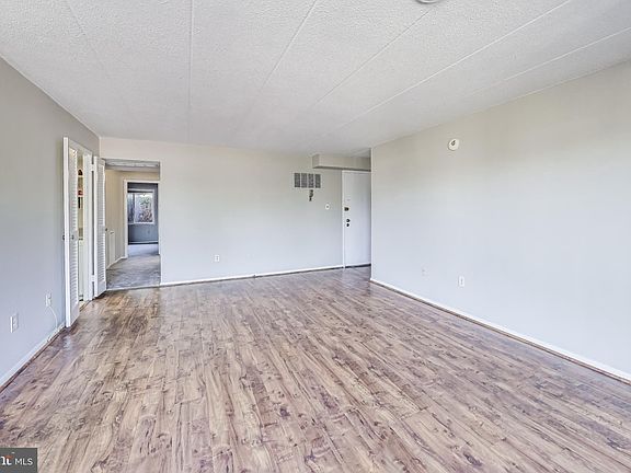 4th image of 2636 Wagon Dr Suite 270