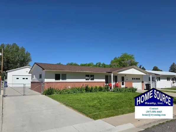 1006 Elk Dr, Riverton, WY 82501
