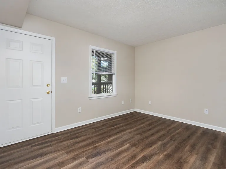 450 Cedar Ave #6 — Photo 8
