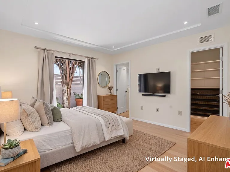 9001 Rosewood Ave — Photo 30