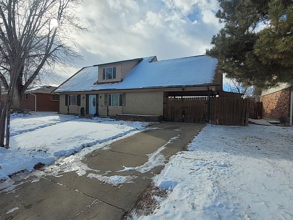 615 Quartz Way, Off-street parking for 2+ vehicles.