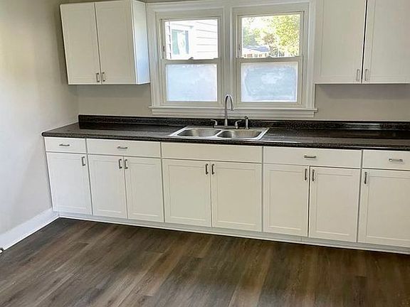 5th image of 1512 Woodbriar Ave