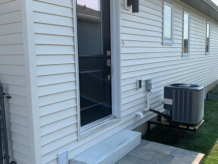 120 Sienna Ave #B — Photo 3