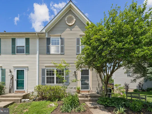 546 Highland Towne Ln, Warrenton, VA 20186