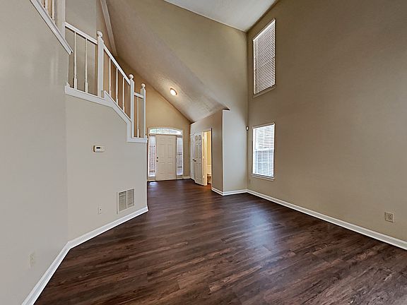 3rd image of 3225 Saint James St