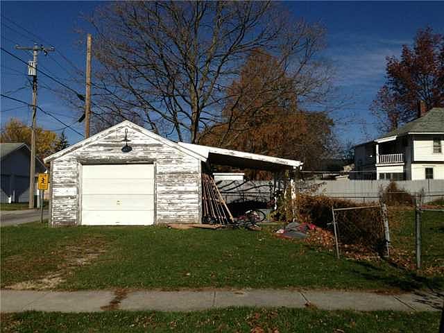 2nd image of 403 N Cherry St