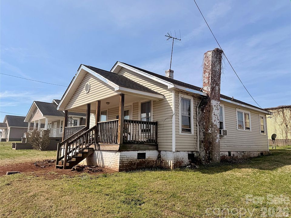 1st image of 216 N Brady Ave