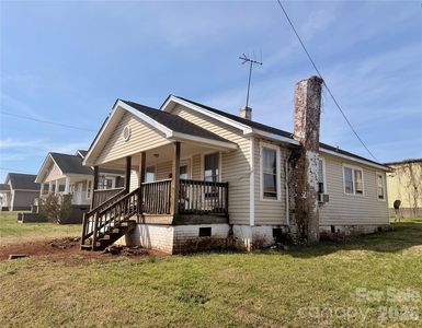 216 N Brady Ave, Newton, NC, 28658
