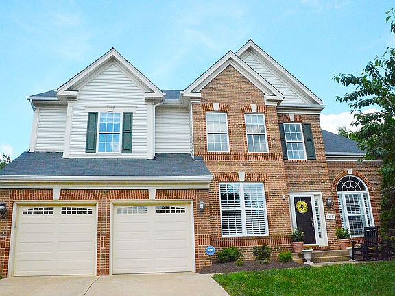 2nd image of 43937 Tavern Dr