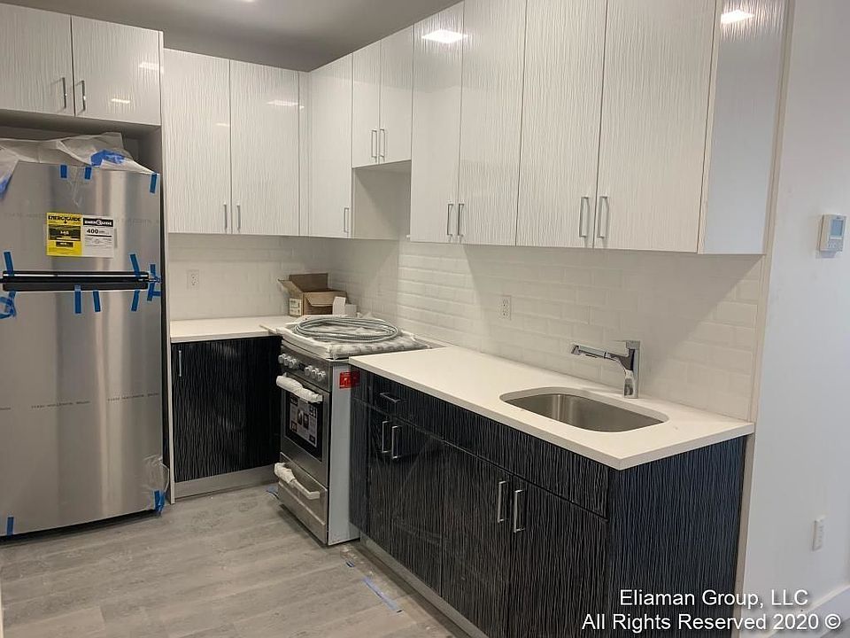1st image of 428 Wythe Ave #302