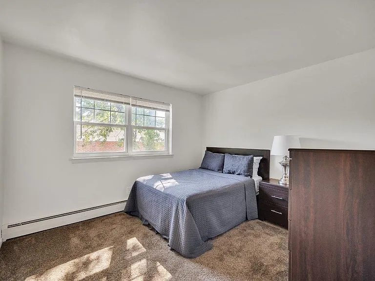 Carlwynne Manor Apartment Homes — Photo 16