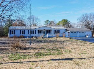 304 Windy Hills Cir, Calvert City, KY 42029