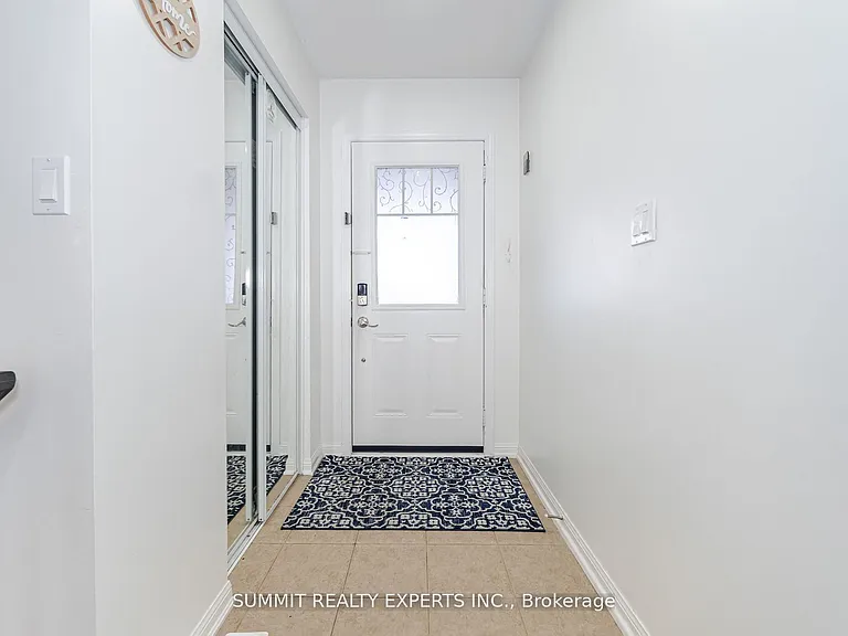 39 Donomore Dr #UPPER — Photo 7