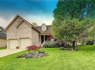 1011 Saint Ives Dr, Hurricane, WV 25526