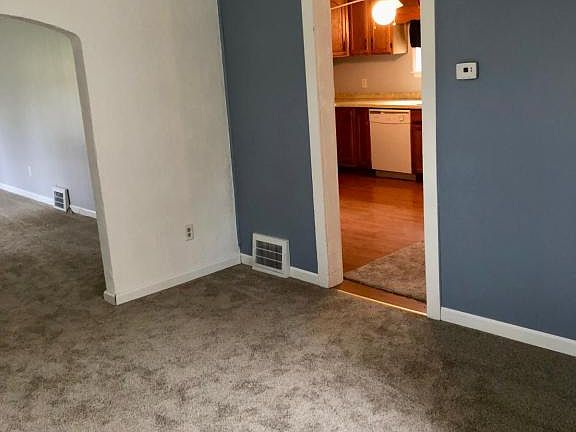 4th image of 4636 Pearl Ave