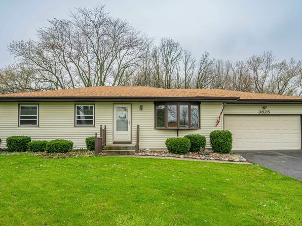 3825 Kingsway Dr, Crown Point, IN 46307