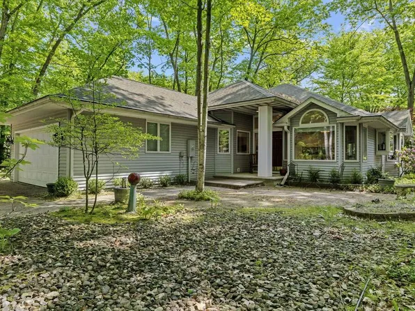 52885 59 1/2 St, Hartford, MI 49057
