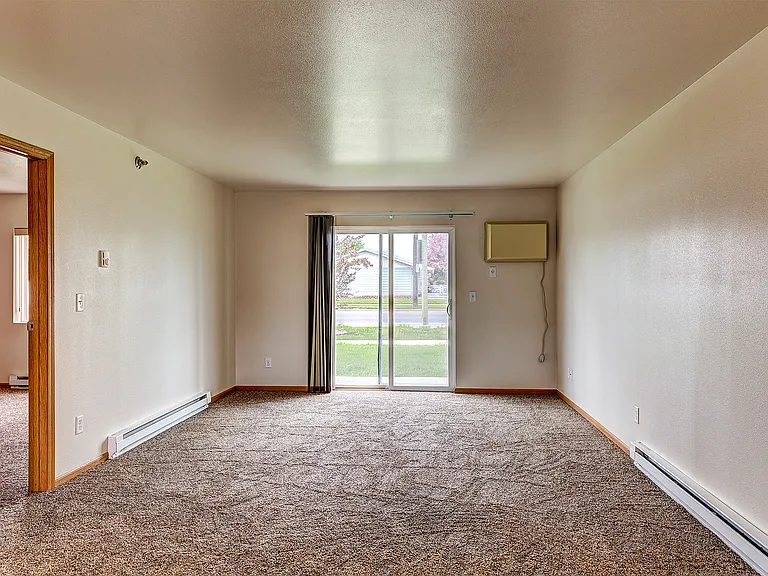 Pineview Apartments — Photo 26