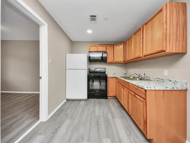 17111 River Rd #A — Photo 5