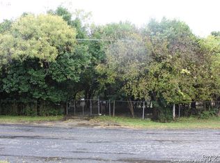 9590 Oakland Rd, San Antonio, TX 78240