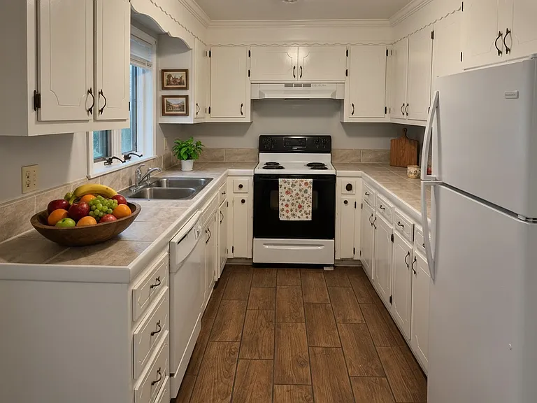 405 New Hope Rd — Photo 3