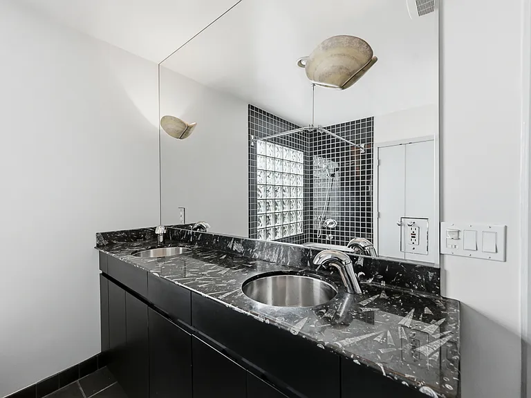 20 Kent Pl — Photo 48