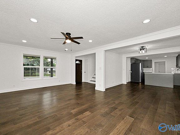 2nd image of 1302 Country Club Cir NW