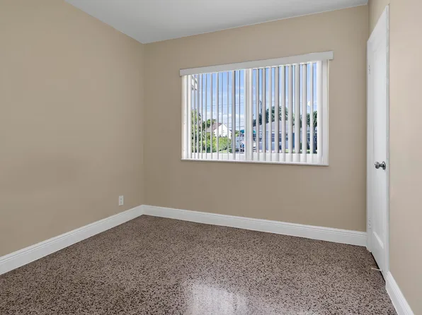 906 Lytle Street, West Palm Beach, FL 33405