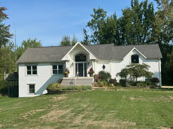4707 Indian Lakes Rd NE, Cedar Springs, MI 49319