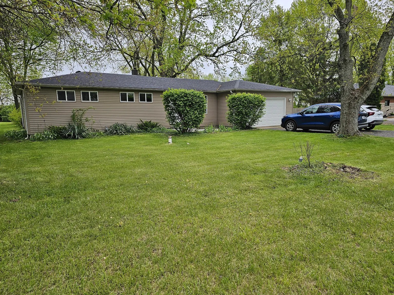 77 Casco Dr photo 1