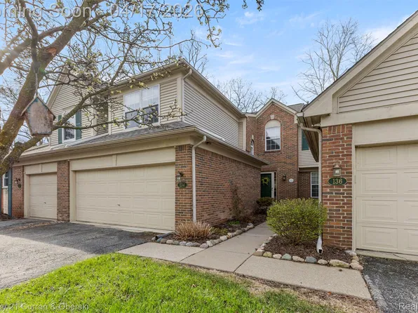 134 Legacy Park Cir, Dearborn Heights, MI 48127