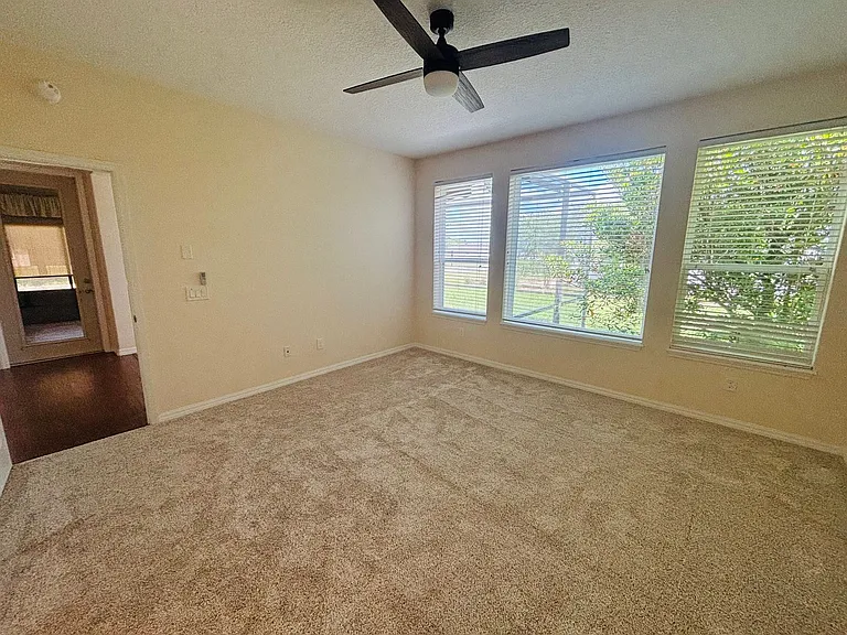 4859 NW 35th Lane Rd — Photo 18