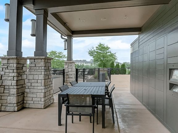 5th image of 700 S Weber Rd #610