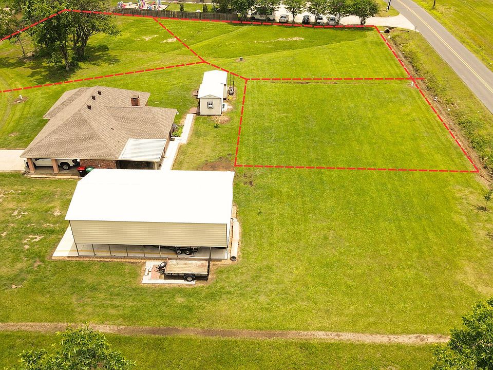 2nd image of 604 Walker Rd