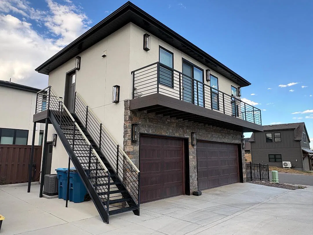 1 bed, 600 sqft, $2,049 — Photo 1