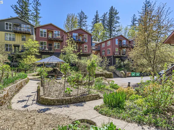 9601 NW Leahy Rd APT 212, Portland, OR 97229