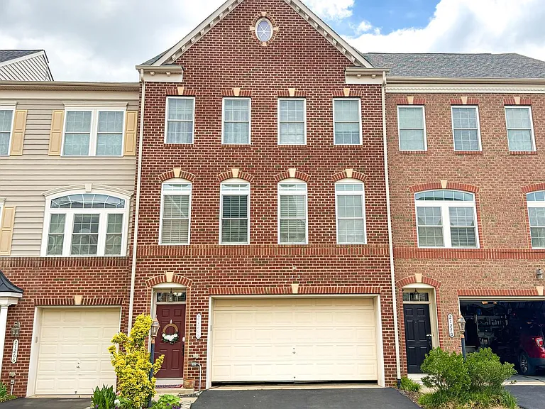21268 Park Grove Ter — Photo 1