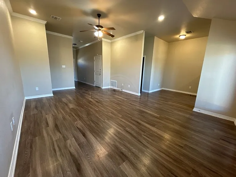 2109 Martin Luther King Jr Blvd — Photo 4
