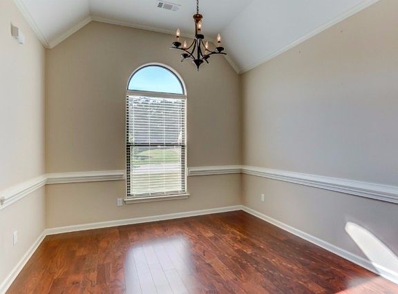 4th image of 6560 Chippewa Dr