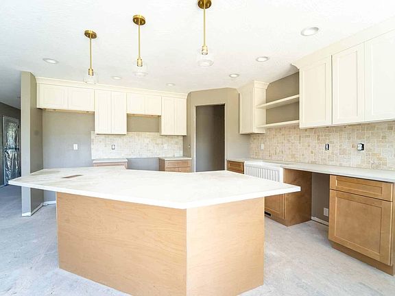 2nd image of 308 Hughes Road